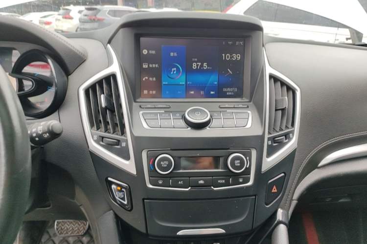 Used Dongfeng Aeolus AX7 2015 2.3L Automatic ZhiZun Version Audio And AC Panel