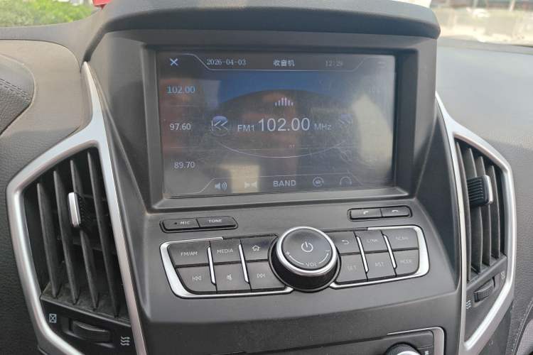 Used Dongfeng Aeolus AX7 2015 2.0L Automatic Zhiyue Version Audio And AC Panel