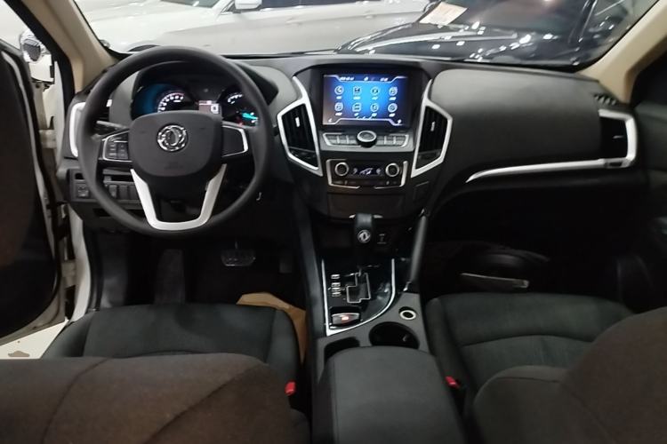 Used Dongfeng Aeolus AX7 2015 2.0L Automatic Zhiyue Version Center Console