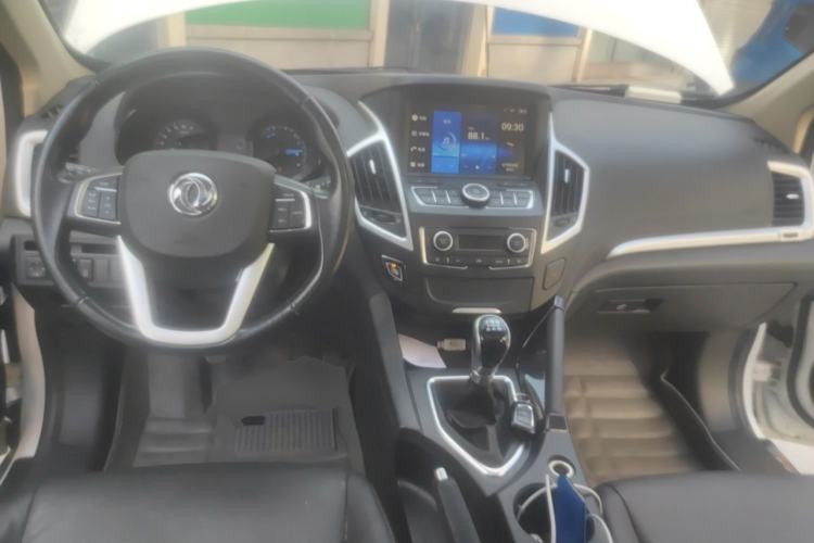 Used Dongfeng Aeolus AX7 2015 2.0L Manual Zhiyi Trim Center Console