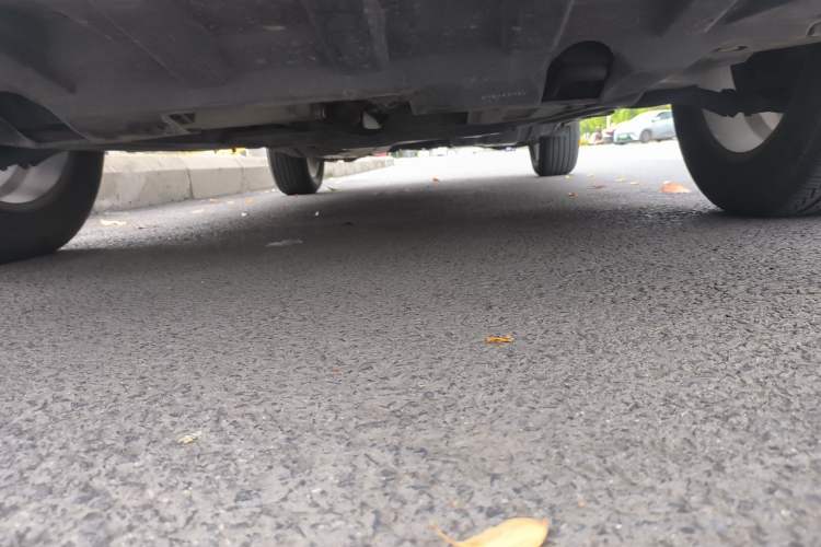 Used Dongfeng Aeolus AX7 2015 2.0L Manual Zhiyi Trim Chassis Front
