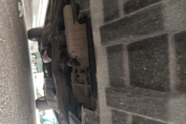 Used Dongfeng Aeolus AX7 2015 2.0L Manual Parade Edition Chassis Front