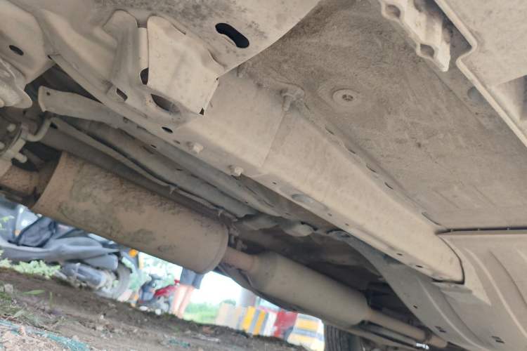 Used Dongfeng Aeolus AX7 2015 2.0L Manual Zhiyi Trim Chassis Front Left
