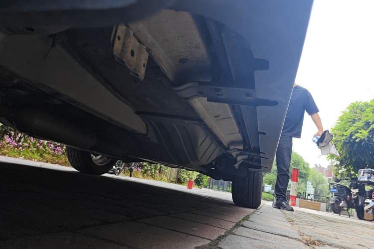 Used Dongfeng Aeolus AX7 2015 2.3L Automatic ZhiZun Version Chassis Front Left