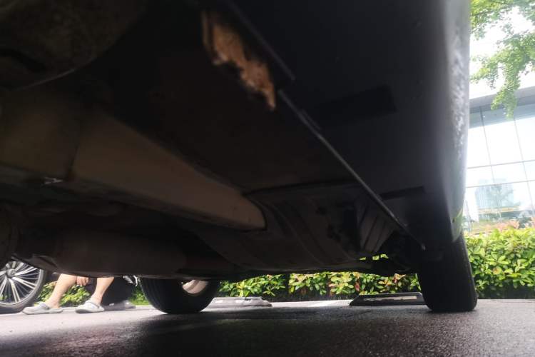 Used Dongfeng Aeolus AX7 2015 2.3L Automatic ZhiZun Version Chassis Front Left