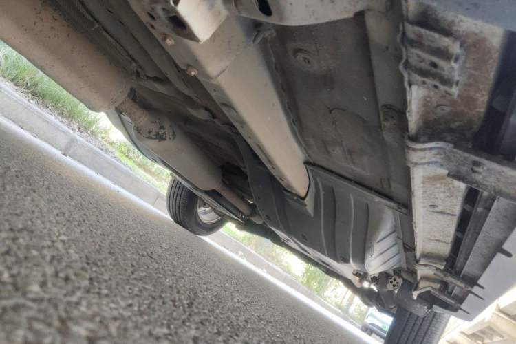 Used Dongfeng Aeolus AX7 2015 2.0L Manual Zhiyi Trim Chassis Front Left