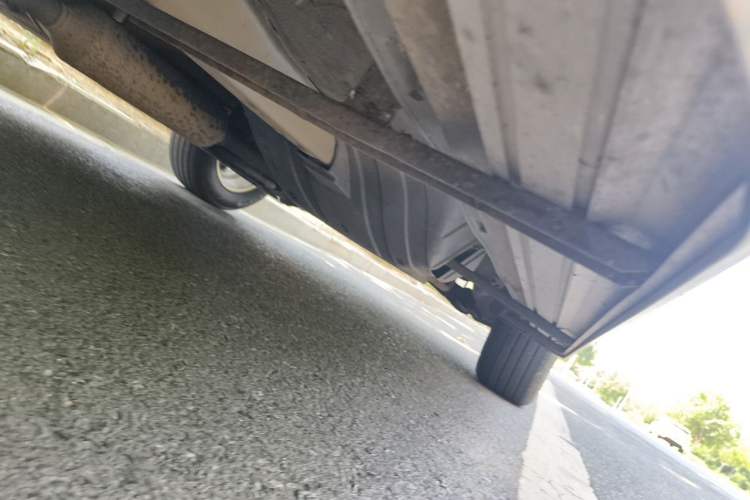 Used Dongfeng Aeolus AX7 2015 2.0L Manual Zhiyi Trim Chassis Front Left