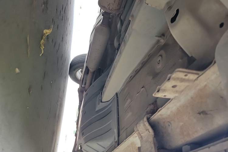 Used Dongfeng Aeolus AX7 2015 2.0L Manual Zhiyue Model Chassis Front Left