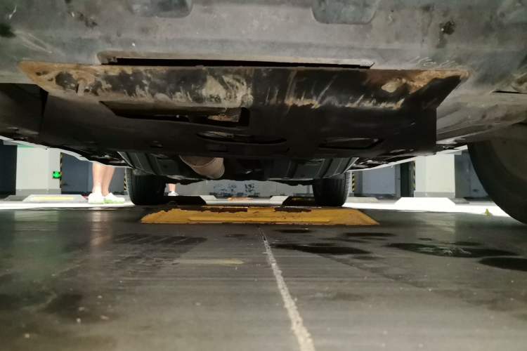 Used Dongfeng Aeolus AX7 2015 2.3L Automatic ZhiZun Version Chassis Front