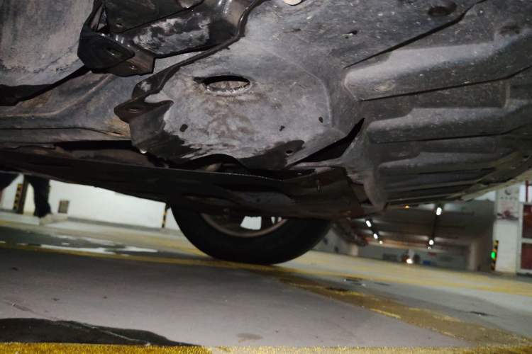 Used Dongfeng Aeolus AX7 2015 2.0L Manual Zhiyue Model Chassis Front Right