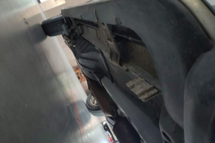 Used Dongfeng Aeolus AX7 2015 2.3L Automatic ZhiZun Version Chassis Front Right