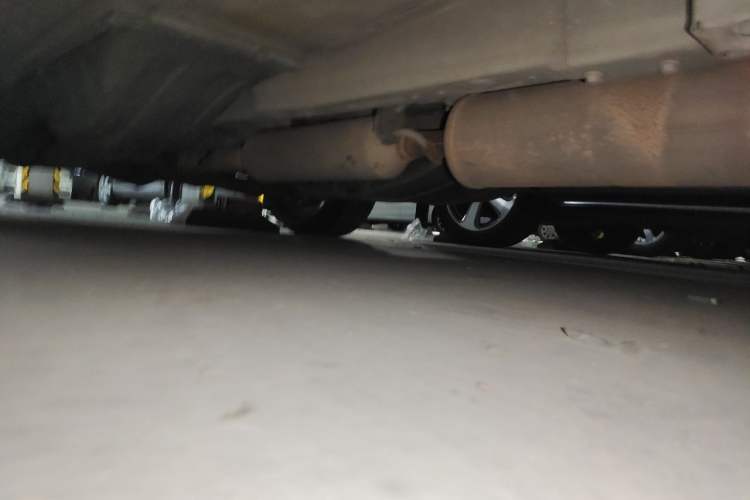 Used Dongfeng Aeolus AX7 2015 2.3L Automatic ZhiZun Version Chassis Front Right