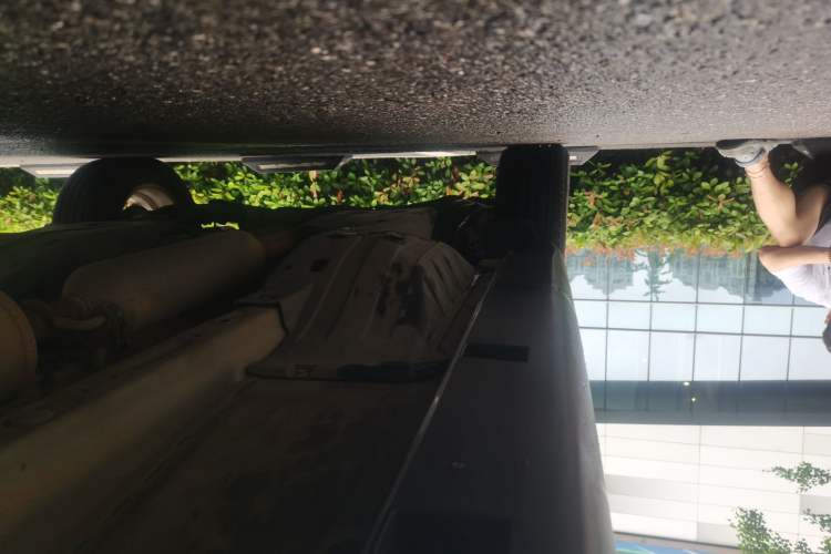 Used Dongfeng Aeolus AX7 2015 2.3L Automatic ZhiZun Version Chassis Front Right