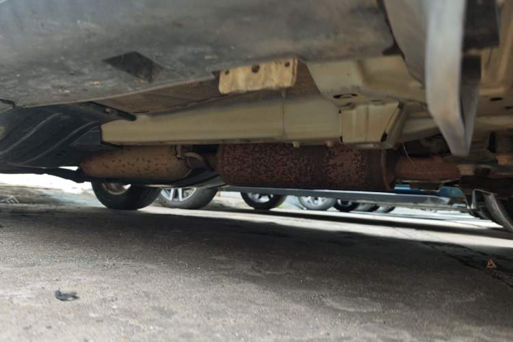 Used Dongfeng Aeolus AX7 2015 2.0L Manual Zhiyue Model Chassis Front Right
