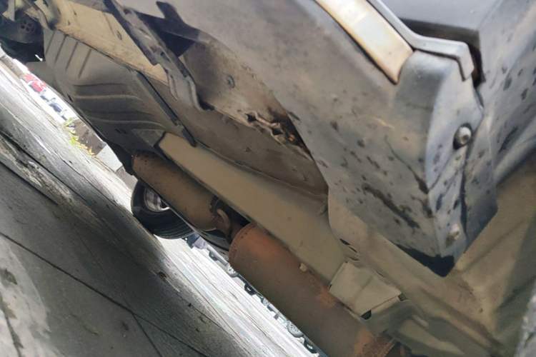 Used Dongfeng Aeolus AX7 2015 2.0L Automatic Zhiyi Trim Chassis Front Right
