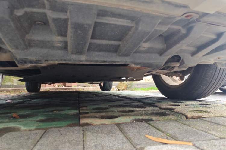 Used Dongfeng Aeolus AX7 2015 2.0L Automatic Zhiyi Trim Chassis Front