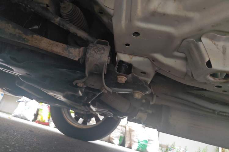 Used Dongfeng Aeolus AX7 2015 2.0L Automatic Zhiyi Trim Chassis Front