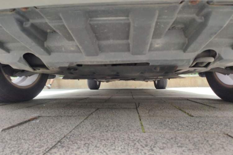 Used Dongfeng Aeolus AX7 2015 2.0L Automatic Zhiyi Trim Chassis Front