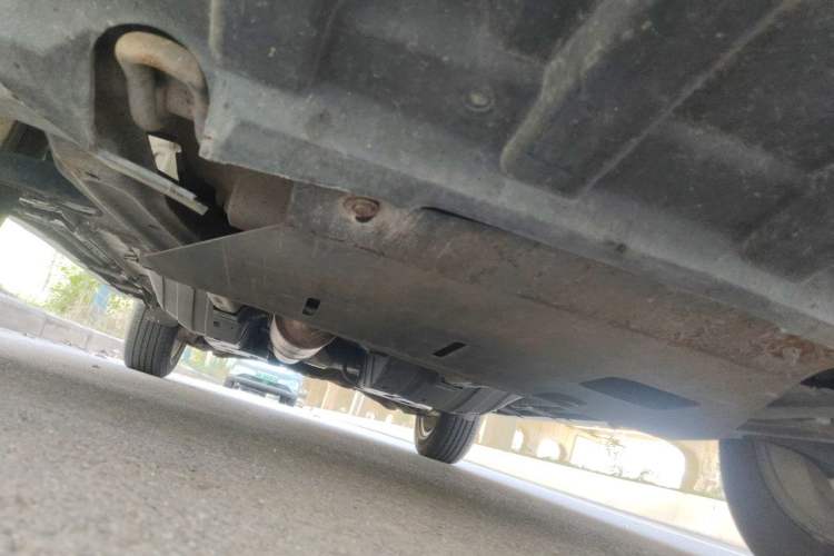 Used Dongfeng Aeolus AX7 2015 2.0L Manual Zhiyi Trim Chassis Front