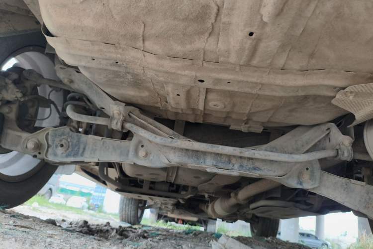 Used Dongfeng Aeolus AX7 2015 2.0L Manual Zhiyi Trim Chassis Rear