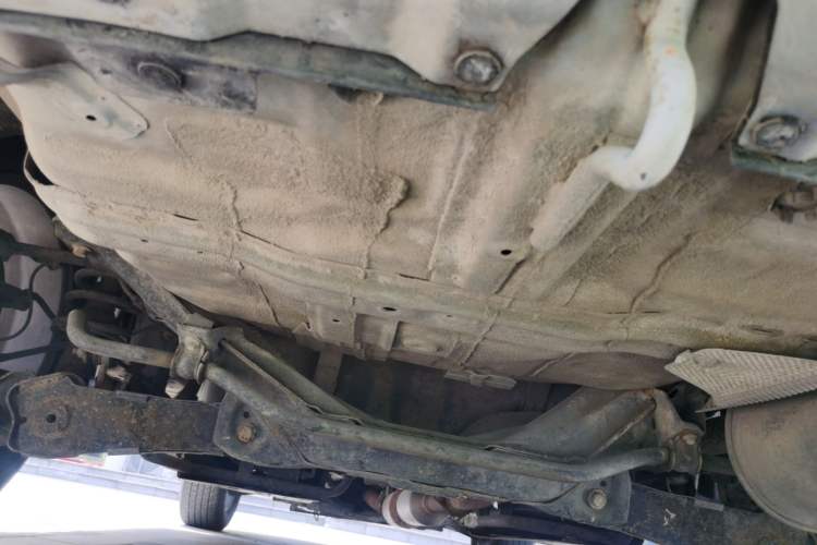 Used Dongfeng Aeolus AX7 2015 2.0L Manual Zhiyi Trim Chassis Rear