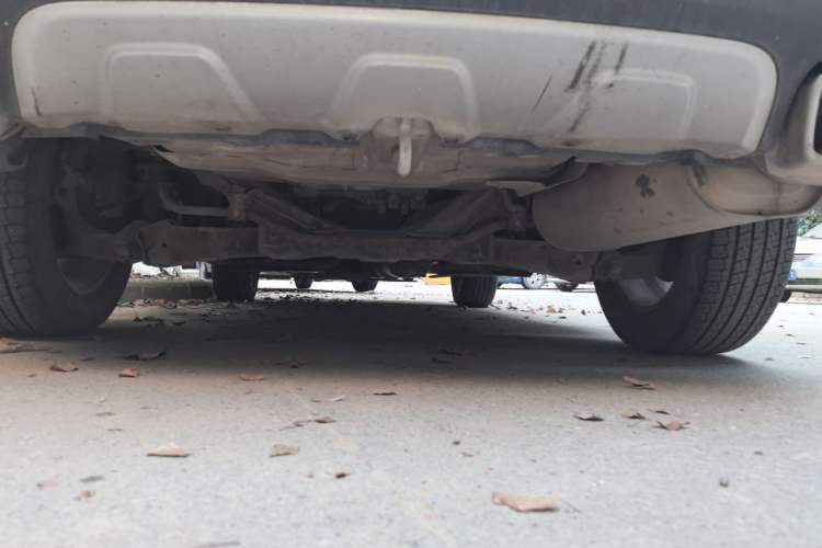 Used Dongfeng Aeolus AX7 2015 2.0L Automatic Zhiyi Trim Chassis Rear