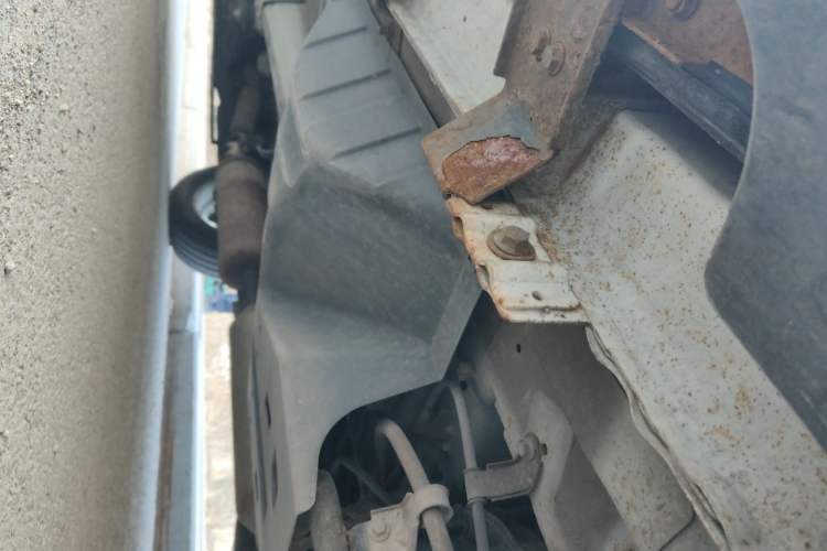 Used Dongfeng Aeolus AX7 2015 2.0L Automatic Zhiyi Trim Chassis Rear Left
