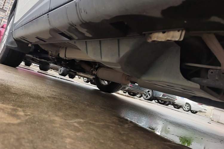 Used Dongfeng Aeolus AX7 2015 2.0L Manual Zhiyi Trim Chassis Rear Left
