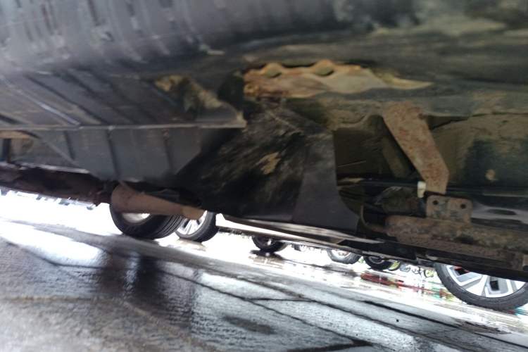 Used Dongfeng Aeolus AX7 2015 2.0L Manual Zhiyi Trim Chassis Rear Left