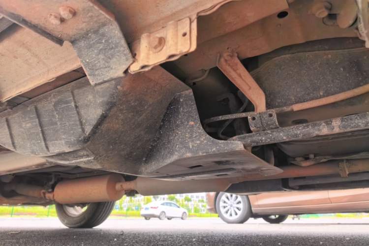 Used Dongfeng Aeolus AX7 2015 2.0L Manual Zhiyi Trim Chassis Rear Left