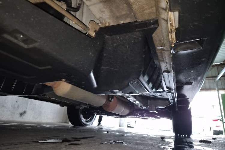 Used Dongfeng Aeolus AX7 2015 2.3L Automatic ZhiZun Version Chassis Rear Right