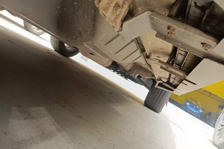 Used Dongfeng Aeolus AX7 2015 2.3L Automatic ZhiZun Version Chassis Rear Right