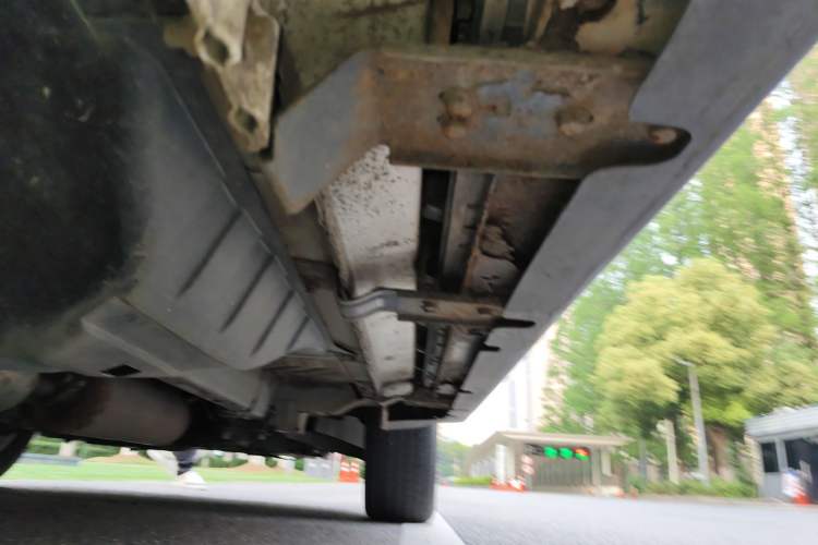 Used Dongfeng Aeolus AX7 2015 2.0L Automatic Zhiyi Trim Chassis Rear Right