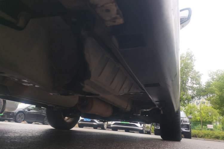 Used Dongfeng Aeolus AX7 2015 2.3L Automatic ZhiZun Version Chassis Rear Right