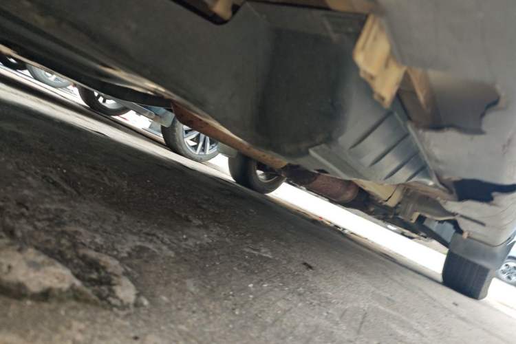 Used Dongfeng Aeolus AX7 2015 2.0L Manual Zhiyue Model Chassis Rear Right