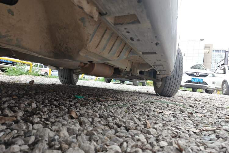 Used Dongfeng Aeolus AX7 2015 2.0L Manual Zhiyi Trim Chassis Rear Right