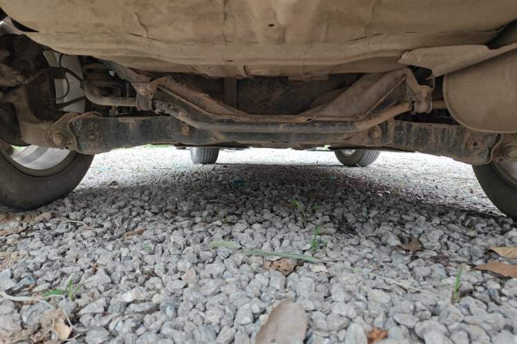Used Dongfeng Aeolus AX7 2015 2.0L Manual Zhiyi Trim Chassis Rear