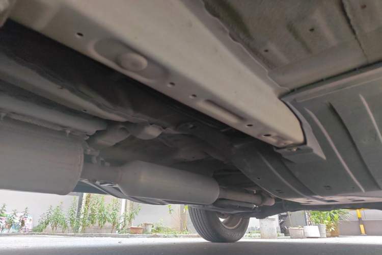 Used Dongfeng Aeolus AX7 2015 2.0L Automatic Zhiyi Trim Chassis Rear