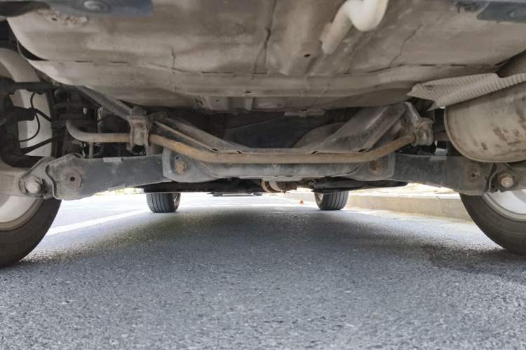 Used Dongfeng Aeolus AX7 2015 2.0L Manual Zhiyi Trim Chassis Rear