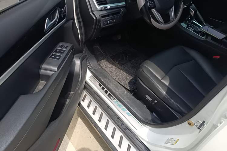 Used Dongfeng Aeolus AX7 2015 2.3L Automatic ZhiZun Version Driver Seat