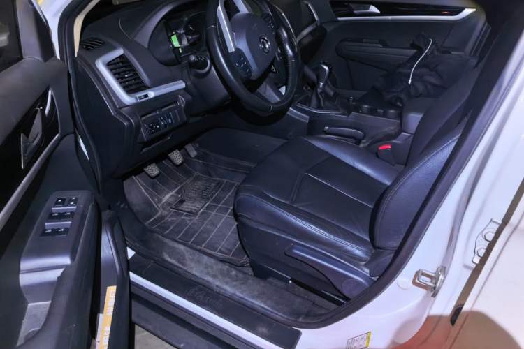 Used Dongfeng Aeolus AX7 2015 2.0L Manual Zhiyi Trim Driver Seat