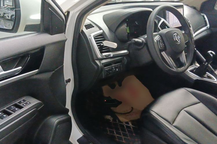 Used Dongfeng Aeolus AX7 2015 2.0L Manual Zhiyue Model Driver Seat