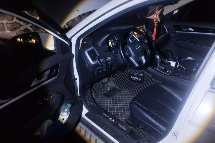 Used Dongfeng Aeolus AX7 2015 2.3L Automatic ZhiZun Version Driver Seat