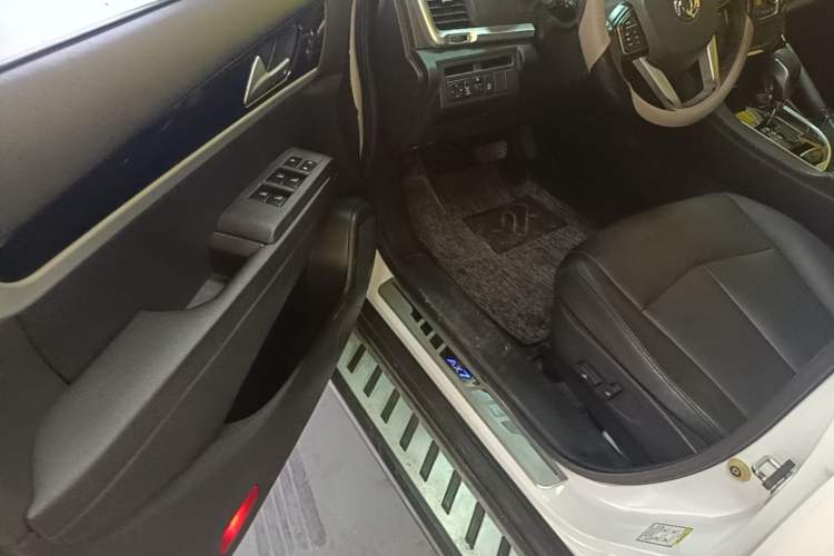 Used Dongfeng Aeolus AX7 2015 2.3L Automatic ZhiZun Version Driver Seat