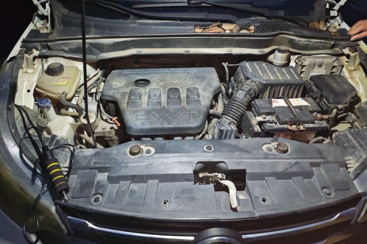 Used Dongfeng Aeolus AX7 2015 2.0L Automatic Zhiyi Trim Engine Bay