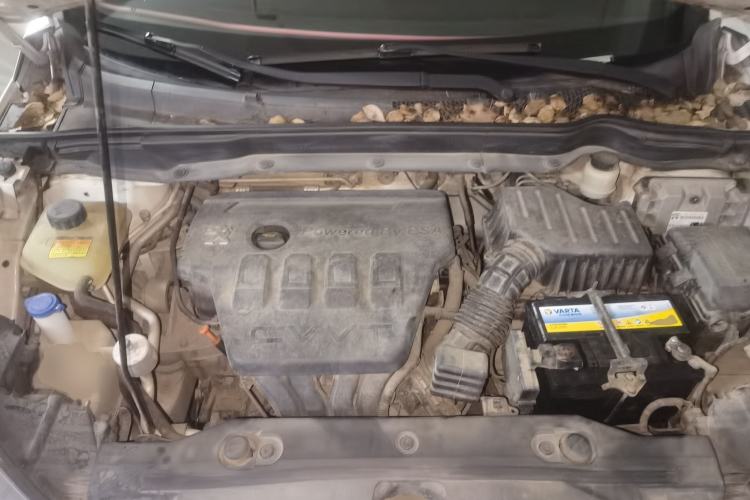 Used Dongfeng Aeolus AX7 2015 2.0L Automatic Zhiyi Trim Engine Bay