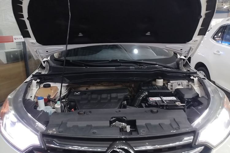 Used Dongfeng Aeolus AX7 2015 2.0L Automatic Zhiyue Version Engine Bay