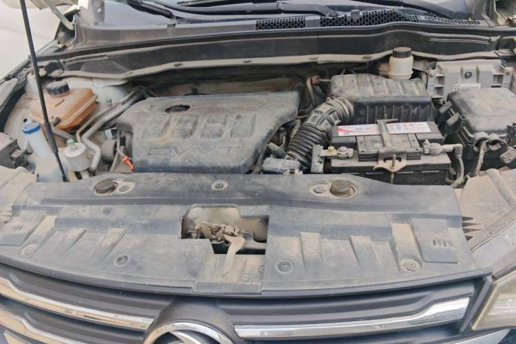 Used Dongfeng Aeolus AX7 2015 2.0L Manual Zhiyi Trim Engine Bay