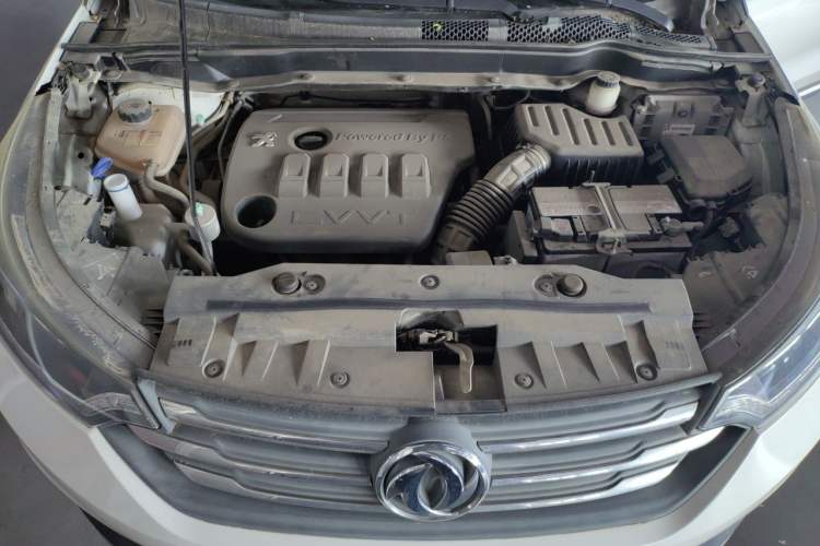 Used Dongfeng Aeolus AX7 2015 2.3L Automatic ZhiZun Version Engine Bay