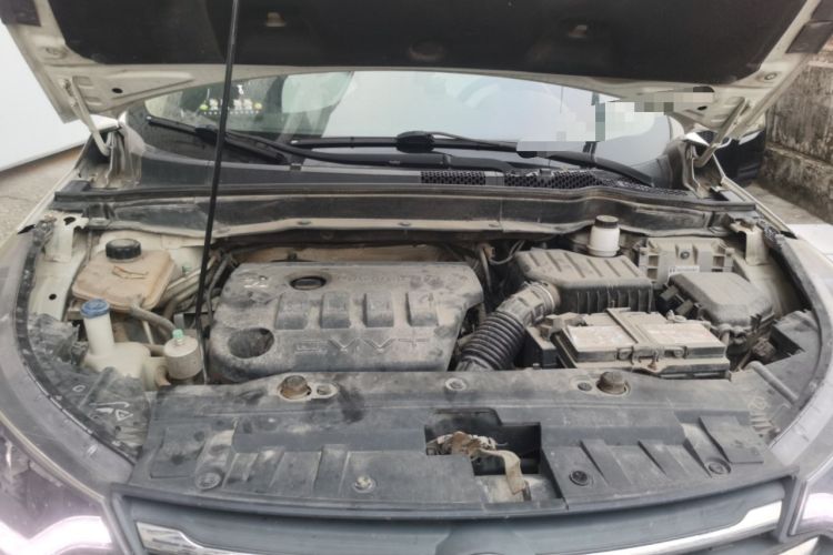Used Dongfeng Aeolus AX7 2015 2.3L Automatic ZhiZun Version Engine Bay